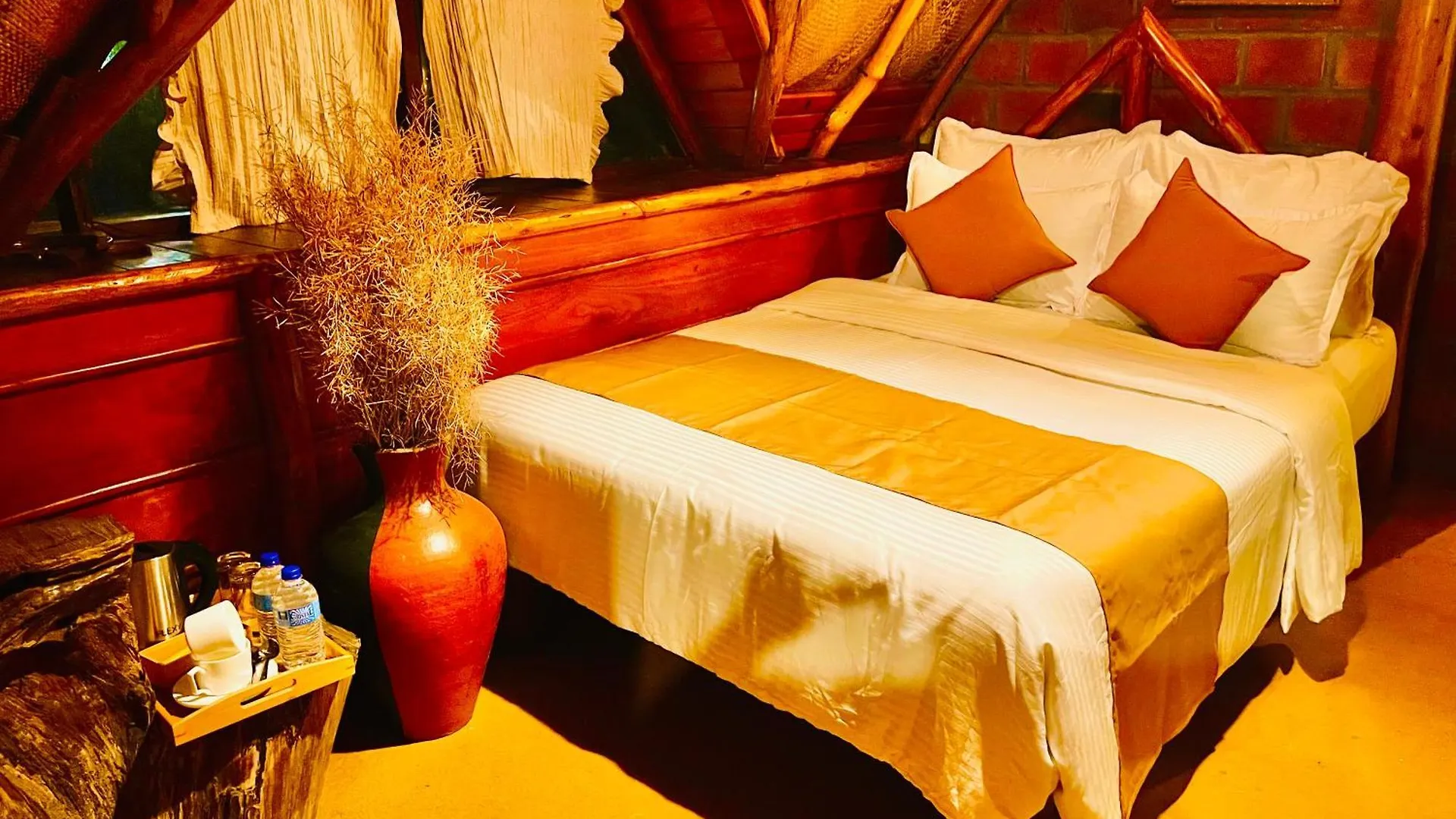 *** Hotel The Lake Frost Nuwara Eliya Sri Lanka